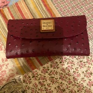 Dooney bourke wallet